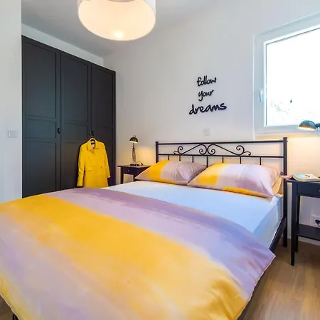 Maris-two Bedroom With Terrace And Sea View-address Plat 21 Appartamento *