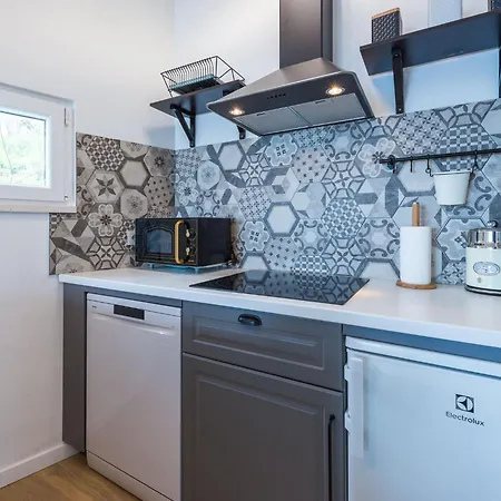 Appartamento Maris-two Bedroom With Terrace And Sea View-address Plat 21 *