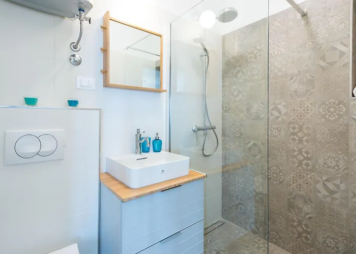 Maris-two Bedroom With Terrace And Sea View-address Plat 21 Appartement